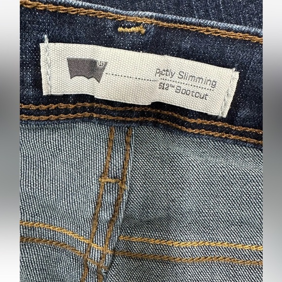 Levis 512 Perfectly Slimming Boot Cut Jeans Women's 12 Dark Wash Denim - Picture 7 of 13